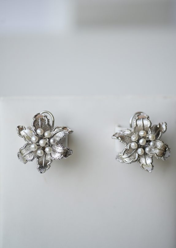 Asiatic Lily Earrings - Image 3
