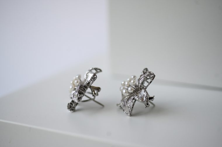 Asiatic Lily Earrings - Image 4