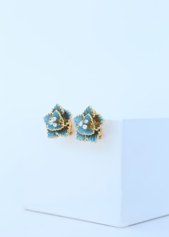 Blue Hibiscus Earrings - Image 3