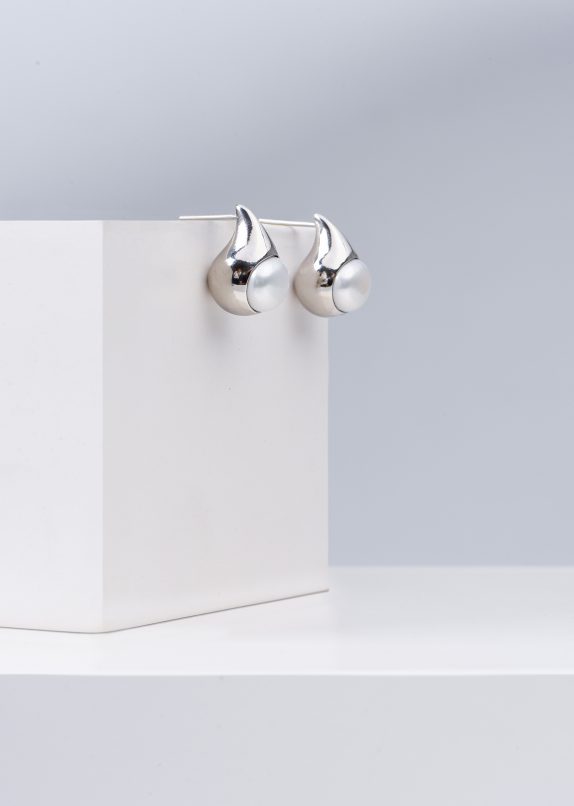 Pearl Teardrop Earrings - Image 2