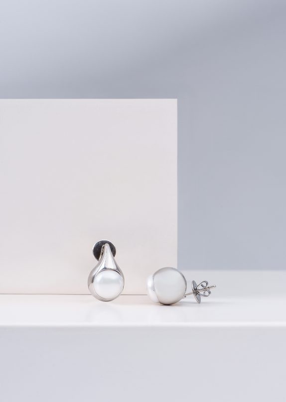 Pearl Teardrop Earrings - Image 3