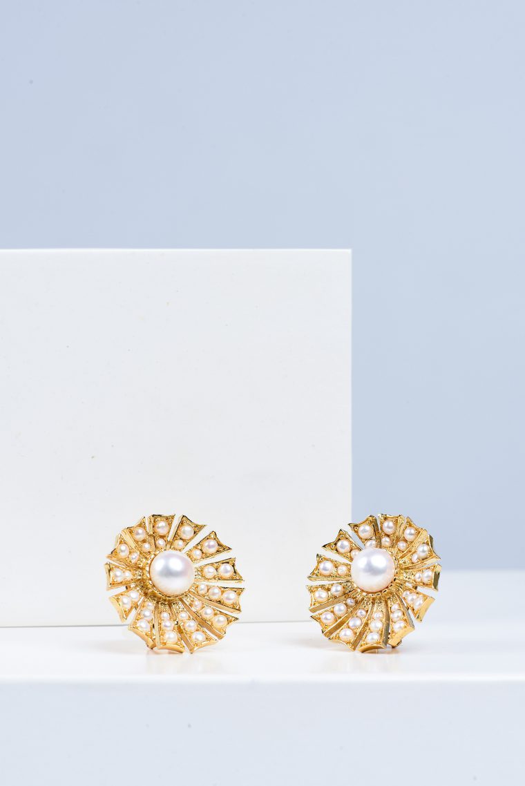 Pearl Oyster Earrings - Gold Plated - Image 3